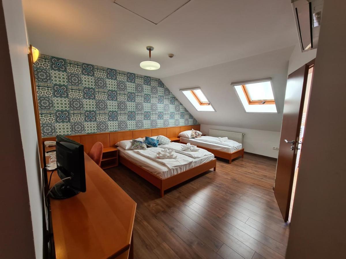 Istvan Parkhotel Es Gasztrofarm Sormás Екстериор снимка