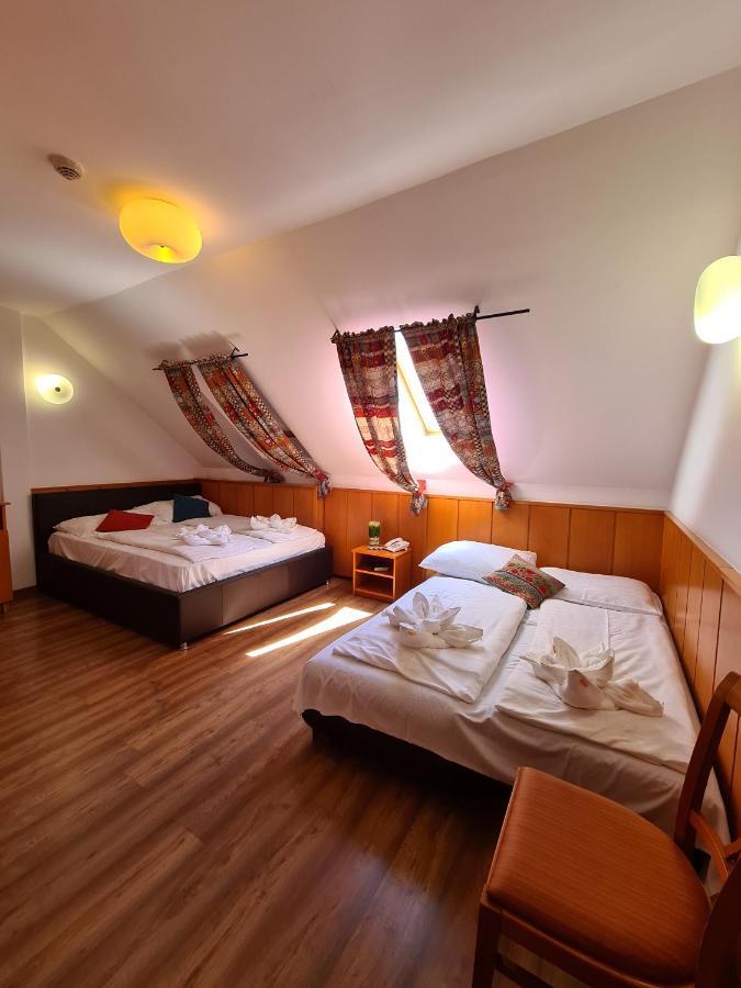 Istvan Parkhotel Es Gasztrofarm Sormás Екстериор снимка