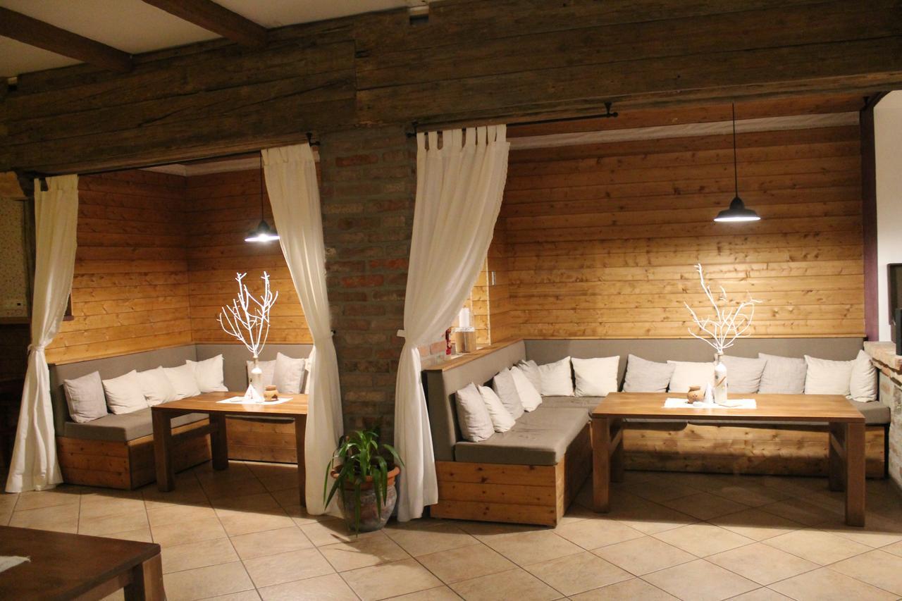 Istvan Parkhotel Es Gasztrofarm Sormás Екстериор снимка